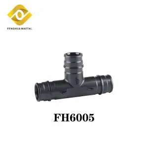 Can easily connect the pipes PEX Compression Fitting